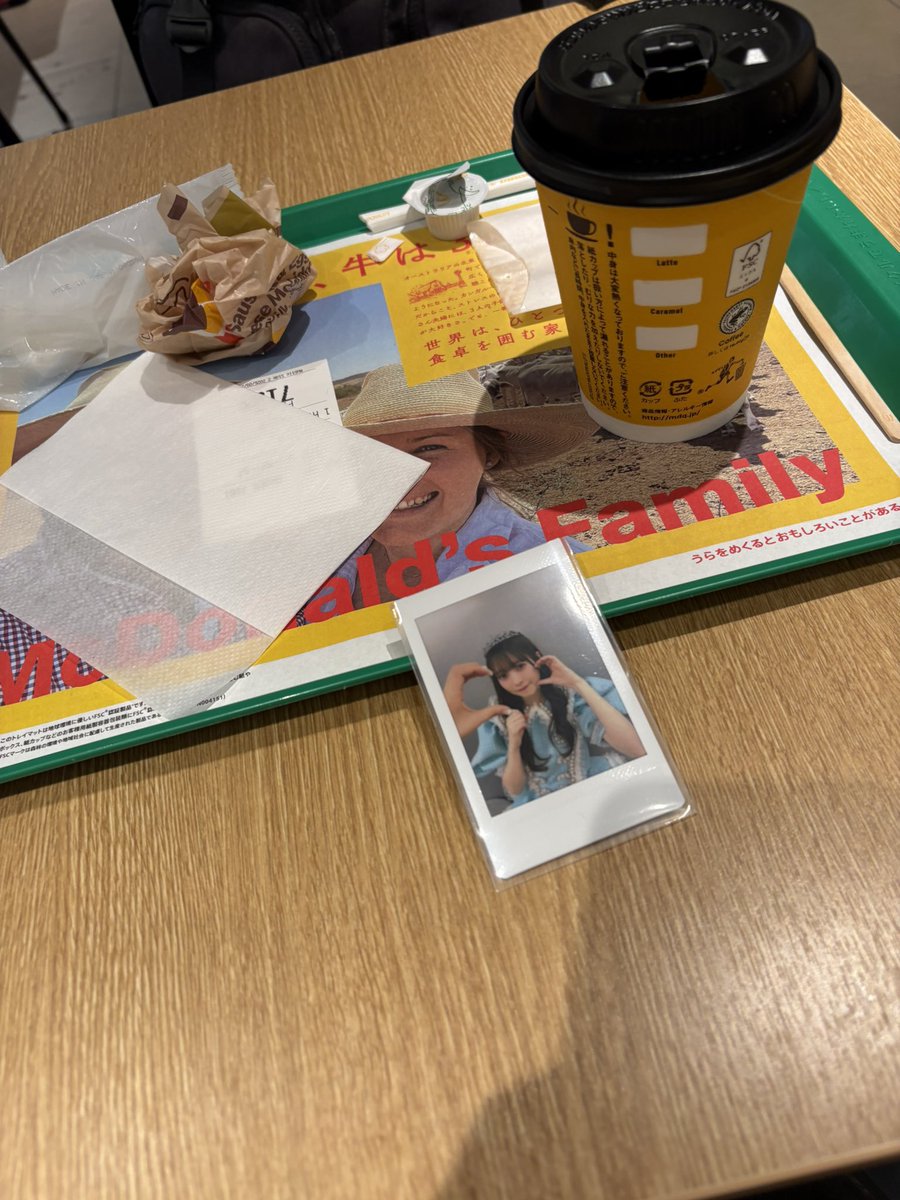 pirania_cs's tweet photo. 東京着いたから朝マックなう https://t.co/2VLa0L8Cms