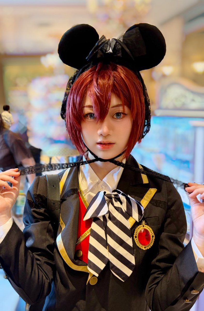o040o_non's tweet photo. こういうのをつけるのがテーマーパークの規則なのだろう？

#Dハロ仮装2026 #Dハロツイステ #Dハロツイステ仮装 https://t.co/TbnAv9FSHt