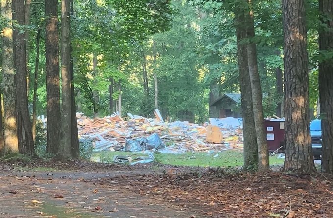 Loxandapp's tweet photo. BREAKING: https://t.co/VKMvufU8Rb After a high-profile fight over data center infrastructure, Ansley Brown says goodbye to her childhood home. https://t.co/9IB1sMEcSN
