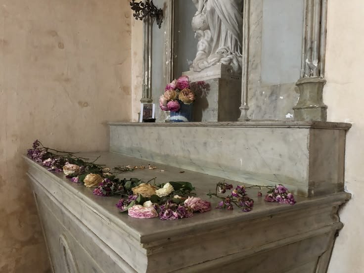 obloodnthorn's tweet photo. "é primavera novamente. a terra é como uma criança que sabe poemas de cor."
no dia 22 de setembro, celebra-se a festa da Nossa Senhora da Primavera https://t.co/2WN6nDYu4c