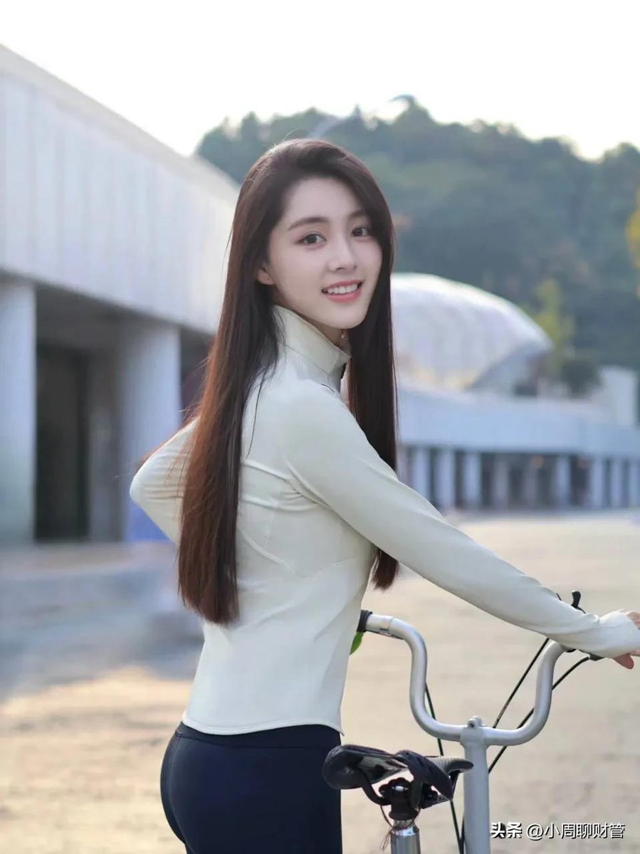 FgdVAyzcHBwzKpL's tweet photo. [Xun Zhi Yue’s vibrant energy lights up the scene]， https://t.co/lvB4yl5Rn6