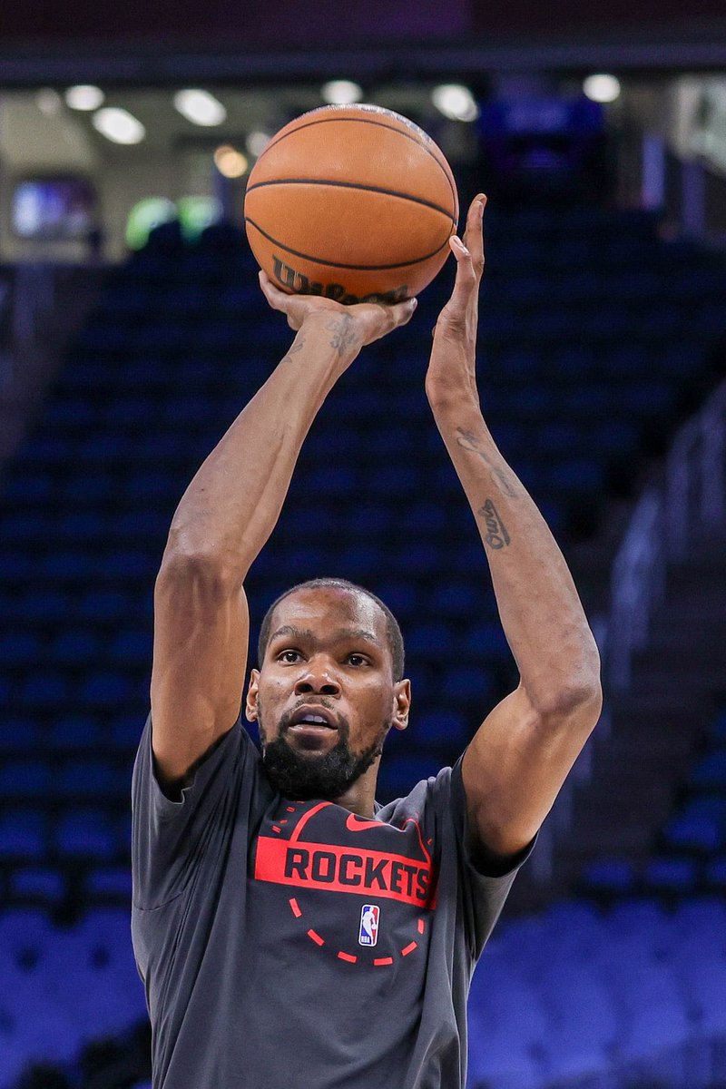 ChartUpdate_'s tweet photo. Happy 38th Birthday to Kevin Durant. 

He is one of the greatest basketball players of his generation. https://t.co/lyblCGEPxp