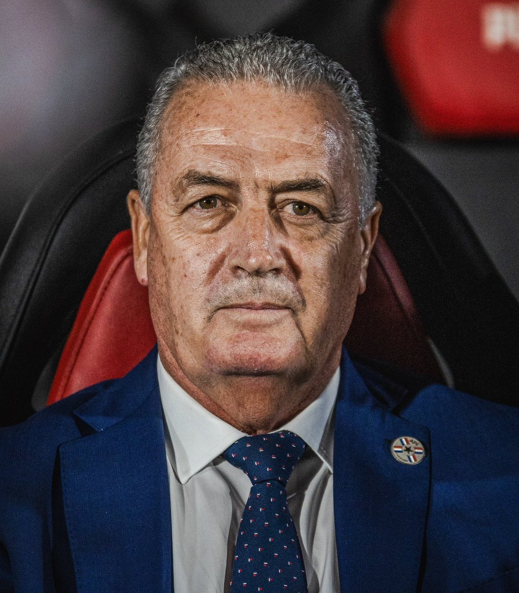 giraltpablo's tweet photo. EL PROFE ALFARO ANUNCIÓ SU RETIRO

El entrenador confirmó que Paraguay será su último equipo. Alfaro se despedirá después de más de tres décadas como DT con 6 títulos y una Copa Sudamericana en su historial. https://t.co/bsYz1j1LuI