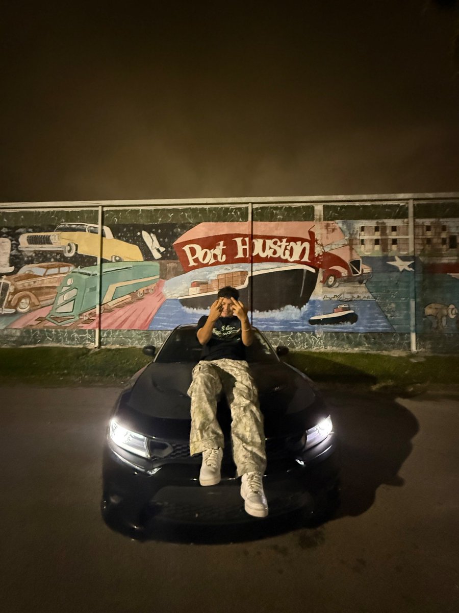 713saiii's tweet photo. Bored who tryna fuck #htx #htxmeetup #houston https://t.co/9wLTPtFc0m