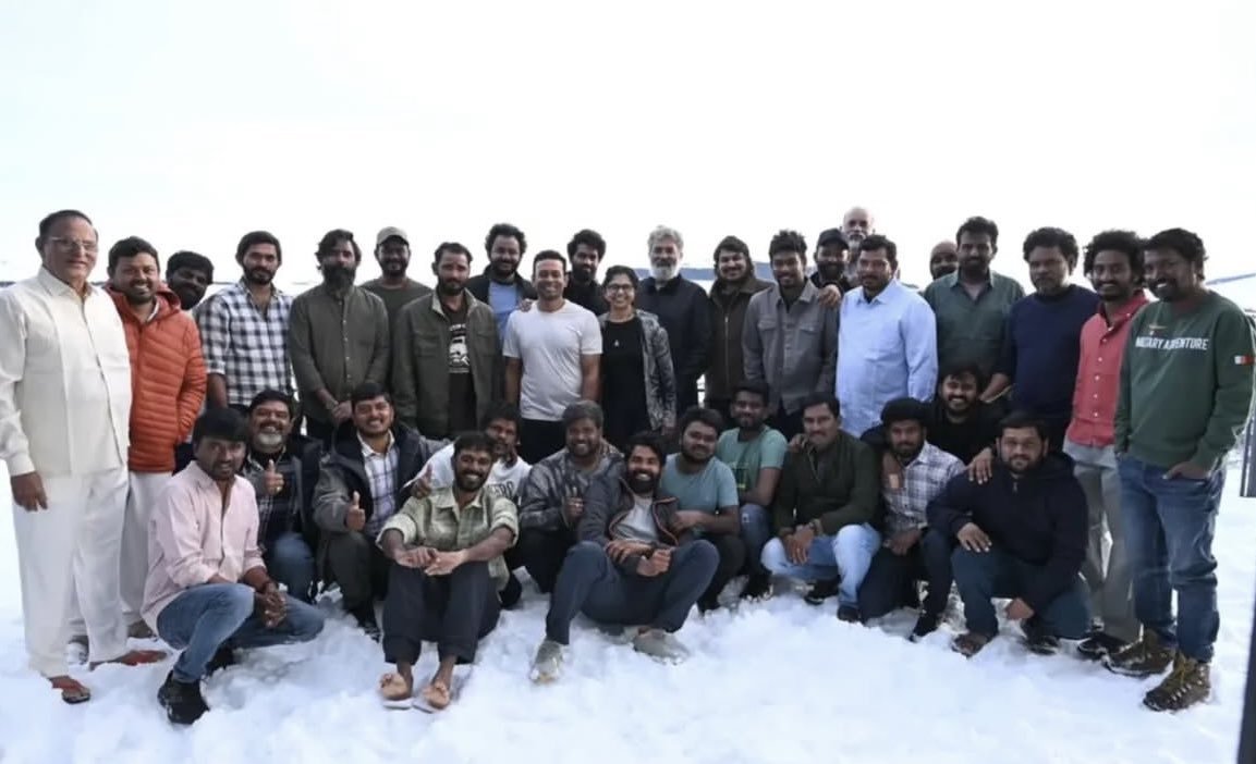 aresthethird2's tweet photo. SS Rajamouli, Karthikeya &amp; whole Varanasi team during the Antarctica schedule. 🌍

Can’t wait to see those larger-than-life visuals in IMAX. 🥶 https://t.co/1WPYvY2AZ5