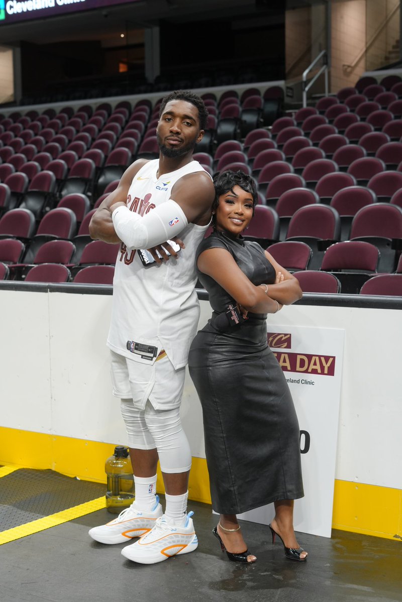 janerikaowens's tweet photo. Cavs Media Day! Such an amazing day filled with interviews, great conversations, and behind-the scenes moments. https://t.co/ttJC2O3uxO