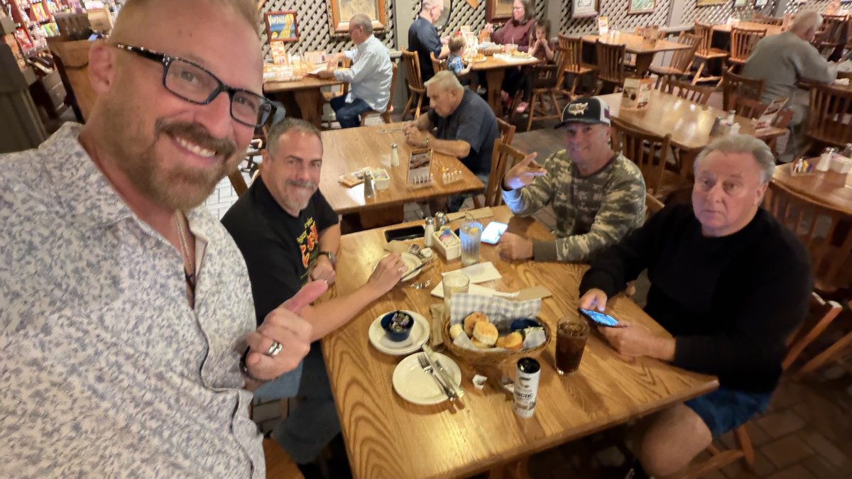 anselbrown's tweet photo. Beat the Fredericksburg rush hour the only way we know how. Three of us ordered breakfast for dinner, and one fella went with the pot roast like a responsible adult. Who's winning at life? π₯π³
PS, has anyone found my wallet? π
#CrackerBarrel #RoadCrew #BreakfastForDinner https://t.co/EPR4AVwzzu