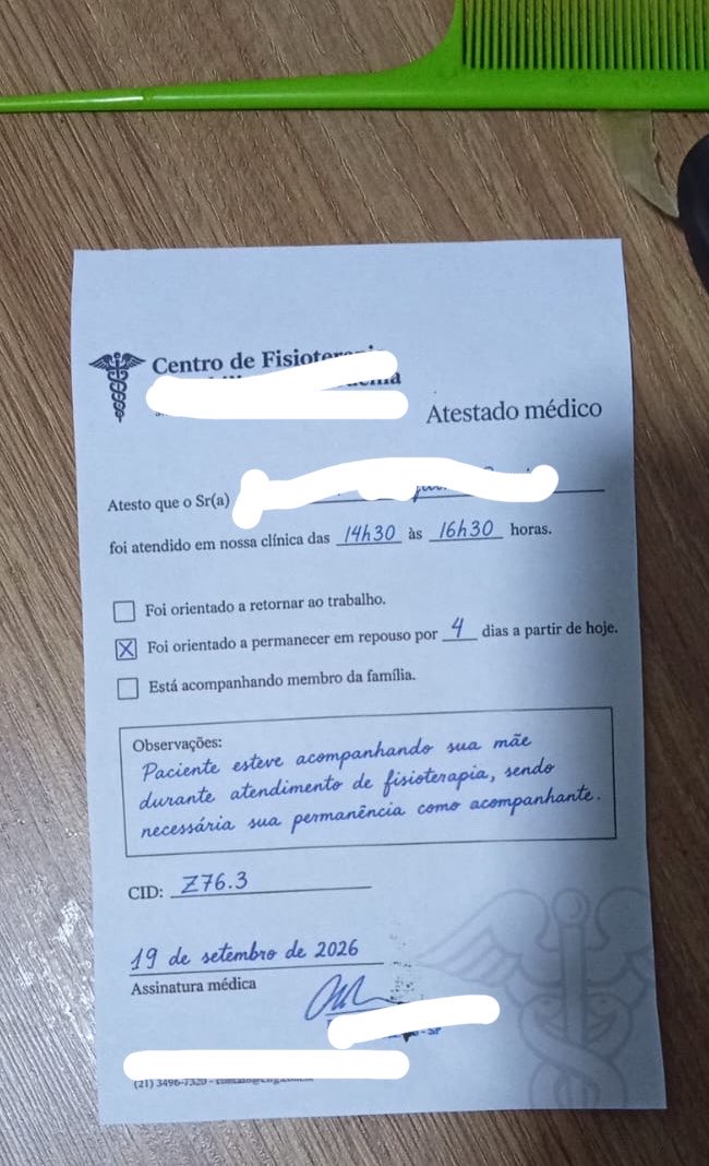 louise__l's tweet photo. Participo de um grupo de empresárias e olha o atestado que uma delas recebeu só por foto. O moço disse que perdeu o atestado físico. 
A IA gritando https://t.co/cRLnNf9utK