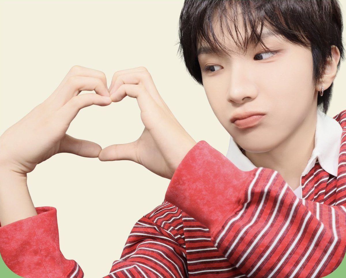 woon_1ucky's tweet photo. 포토이즘 고화질 💕💕 #운학 https://t.co/Ul9yfjOds8