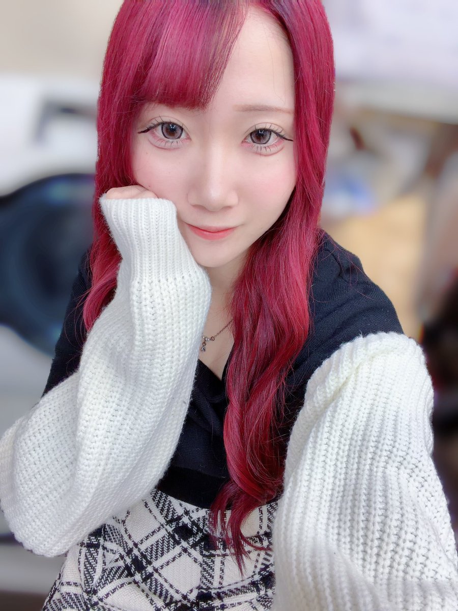 nachuberry's tweet photo. 🙂9/29 おきゅーいん🤠

赤髪私服なっちゅりん降臨👼💕 https://t.co/zhnsPyTY9p