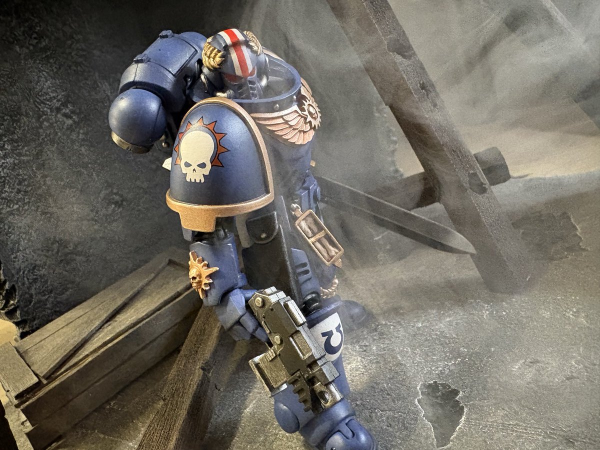 CoreyStrebe's tweet photo. #Joytoy #Actionfigures #Actionfigure #Warhammer40K #Ultramarines https://t.co/YbQ8APGZug