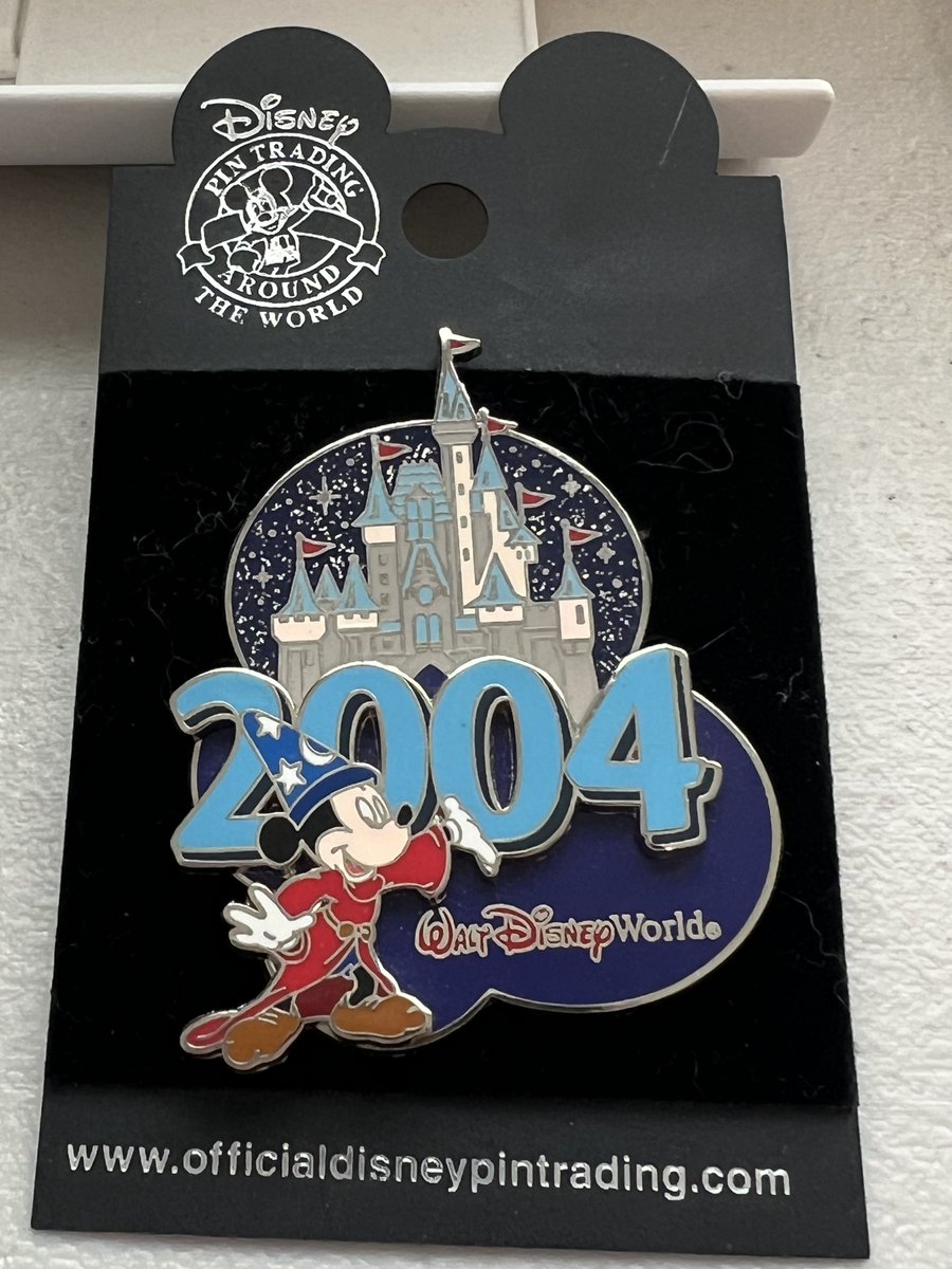 TeriE's tweet photo. VINTAGE Disney Pin 3D #SorcererMickey Disneyworld #CinderellaCastle WDW 2004
https://t.co/Q4MfosCySv
#disneyworld #disneypinsforsale #vintagedisneypins #mickeymouse #pinonpin #disneypintrading #disneypincollecting #waltdisneyworld #WDW #pintrading #pincollecting #vintagedisney https://t.co/vckOqIim9c