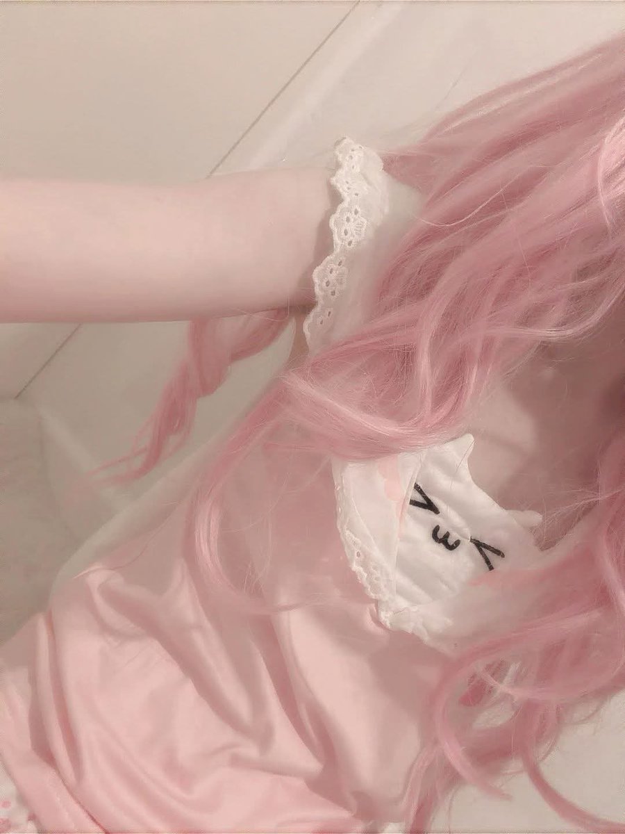 toystores's tweet photo. pink is my favourite colour 🧁🩷 https://t.co/OLuCYvbflV