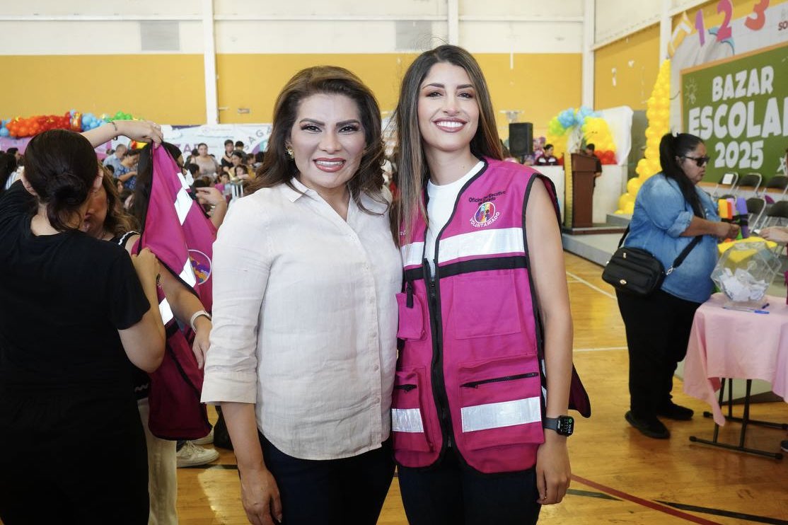 PaulinaOcanaE's tweet photo. Muchas felicidades a mi amiga @LoreniaValles_ por haber sido elegida como Coordinadora Estatal de los Comités de Defensa de la Transformación y la Soberanía Nacional en Sonora.

Un abrazo con mucho cariño a mis amigas @CelidaLopezc y @MaDoloresRio, y a mis amigos @JavierLamarque_, @FroylanGamezG y @DelValleColosio. Mi reconocimiento por su entrega y por todo lo que aportan a nuestro movimiento. Será fundamental seguir contando con su experiencia, su compromiso y su corazón para lo que viene. Nos unen grandes causas y el amor por Sonora.

Nuestro movimiento se construye desde la unidad, siempre cerca del pueblo y fiel a los principios de la Cuarta Transformación. Hoy nos toca seguir caminando juntas y juntos, con nuestras causas por delante y con la convicción de continuar construyendo el segundo piso de la transformación en Sonora.