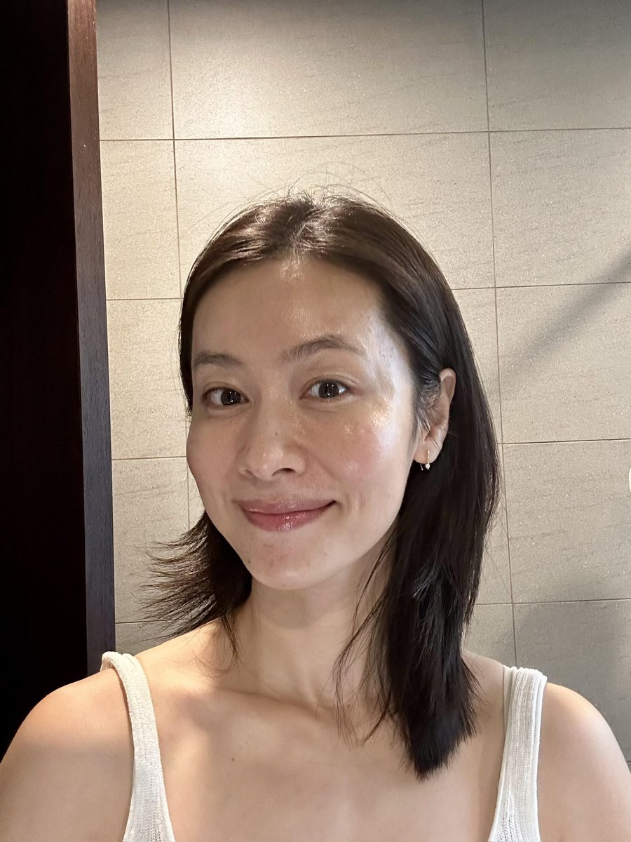 Zimmer4Chuck's tweet photo. 纯素颜这个状态真的还会有男孩子喜欢嘛 https://t.co/yPLygT95LC