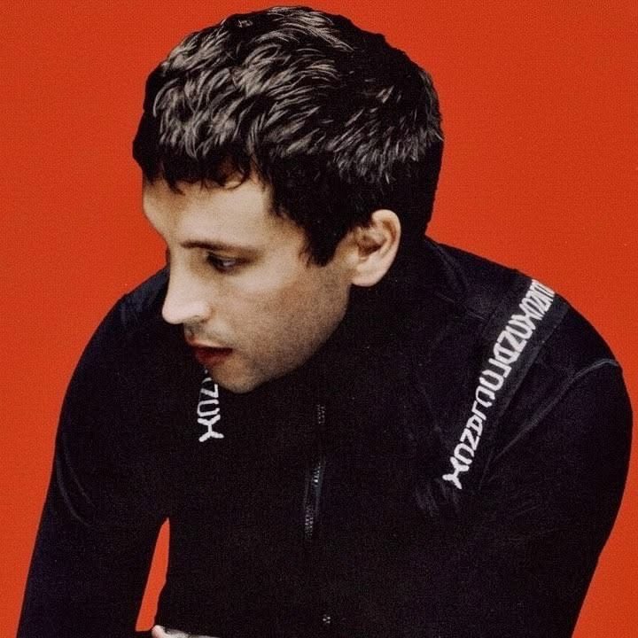 ppaladito's tweet photo. can he just wear eyeliner please https://t.co/nMWluksEWB