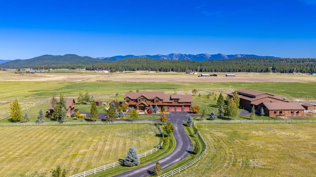 propgoluxury's tweet photo. FOR SALE - 1729 Spring Prairie Ranch Road https://t.co/gxvjZsAL36 #ForSale #RealEstate #LuxuryHomes #MontanaLiving #Whitefish https://t.co/qSnq6eN0P1