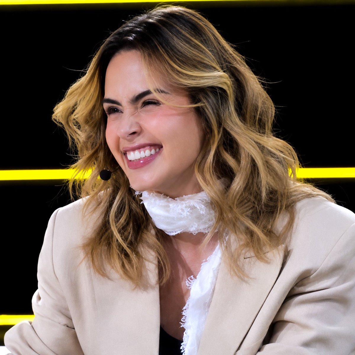 editsaprenault's tweet photo. 📸: icons ana paula no blogueirinha entrevista. https://t.co/o1hTcTuN6Q