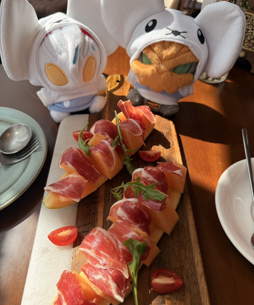 Hynobi_nini's tweet photo. 🍽️ https://t.co/LyO7Y3EQIe