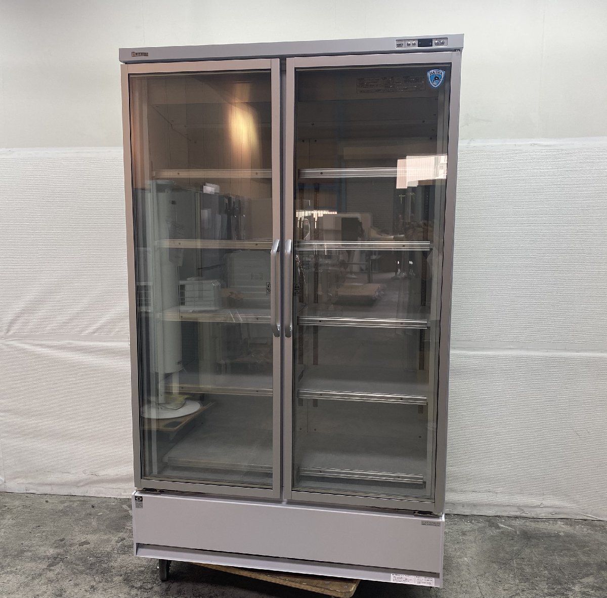 kaitori24h's tweet photo. 埼玉県所沢市より大和冷機 冷凍リーチインショーケース 413AFGT-ECを56,000円でお買取いたしました💡
信頼性高い大和冷機製、開業・改装需要強く高評価に👍
ご不要な厨房機器はございませんか？
まずは査定からお気軽にお問い合わせください🚚
0120-511-424
#買取実績 #リーチインショーケース #所沢市 https://t.co/k1RyktEIWp