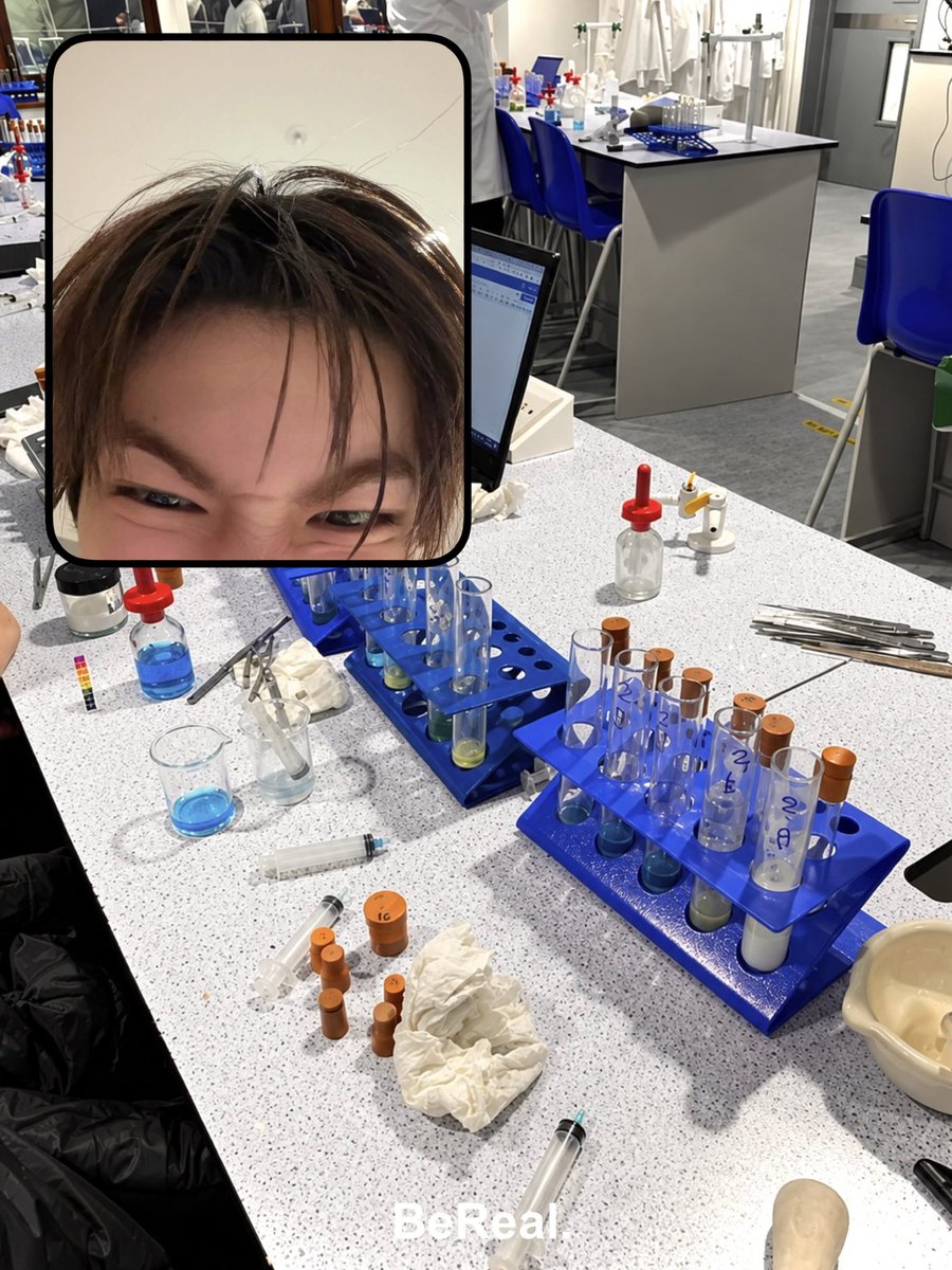 tetecoidezinha's tweet photo. keonho as a pharmacy student 🥼💊 https://t.co/SkabIeLPvA