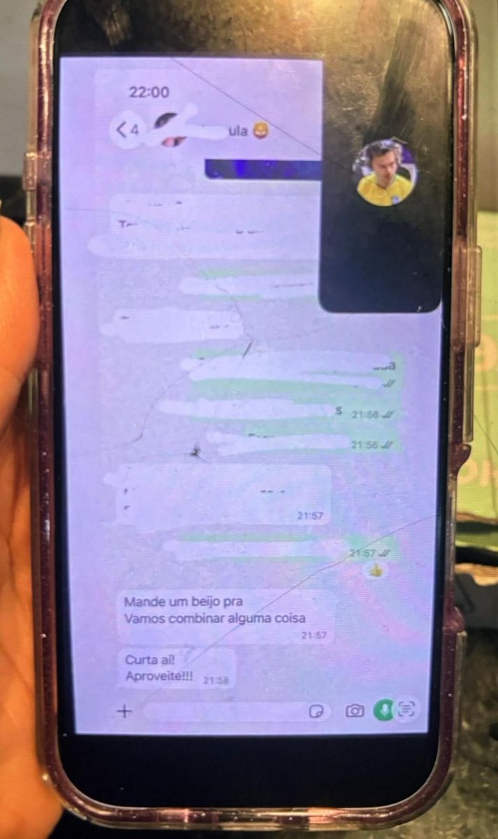 crdeliagx's tweet photo. se tem uma coisa que faltou na milena foi empatia, principalmente quando invadiu a privacidade da própria amiga que tá vivendo um luto e expôs conversas e a intimidade dela em ligação pra fãs. https://t.co/jARnI9gmpo
