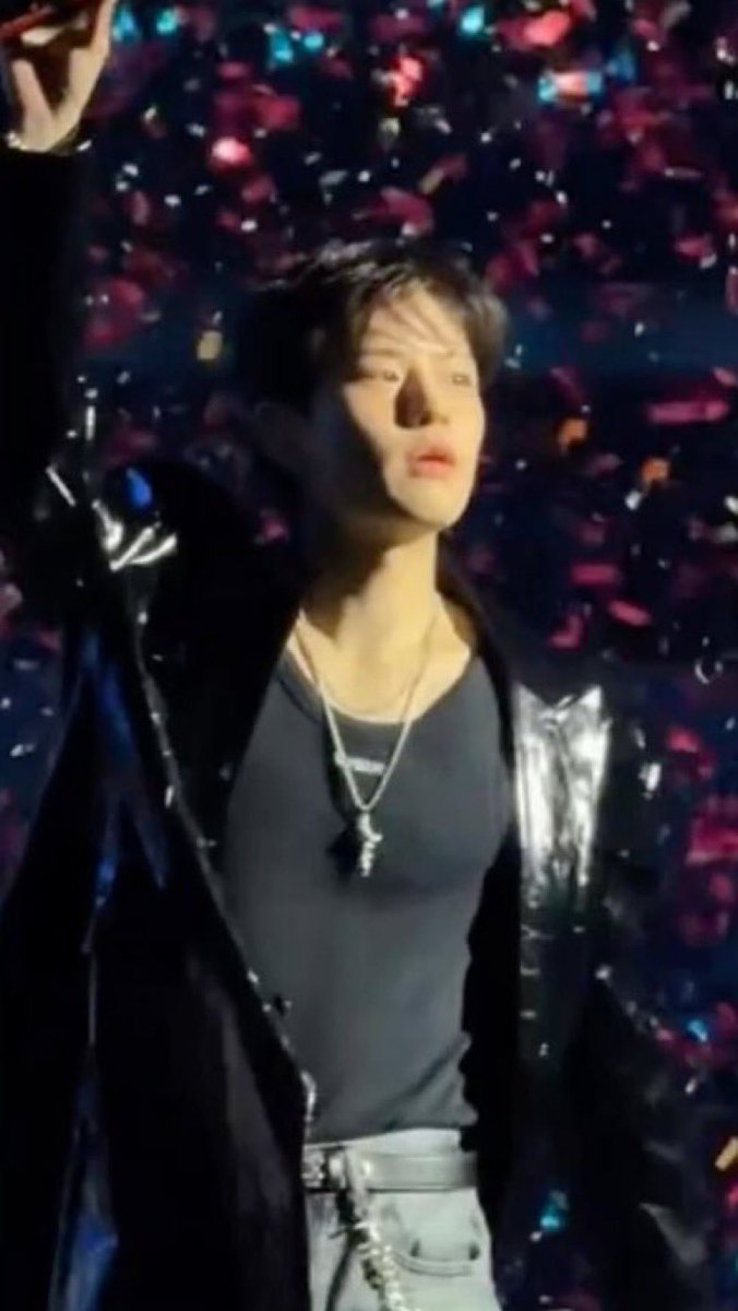 mniseungmin's tweet photo. WAIT A MINUTE????????????????????????????????????????????????????????????????????????????????????????? https://t.co/FGnygyISKh