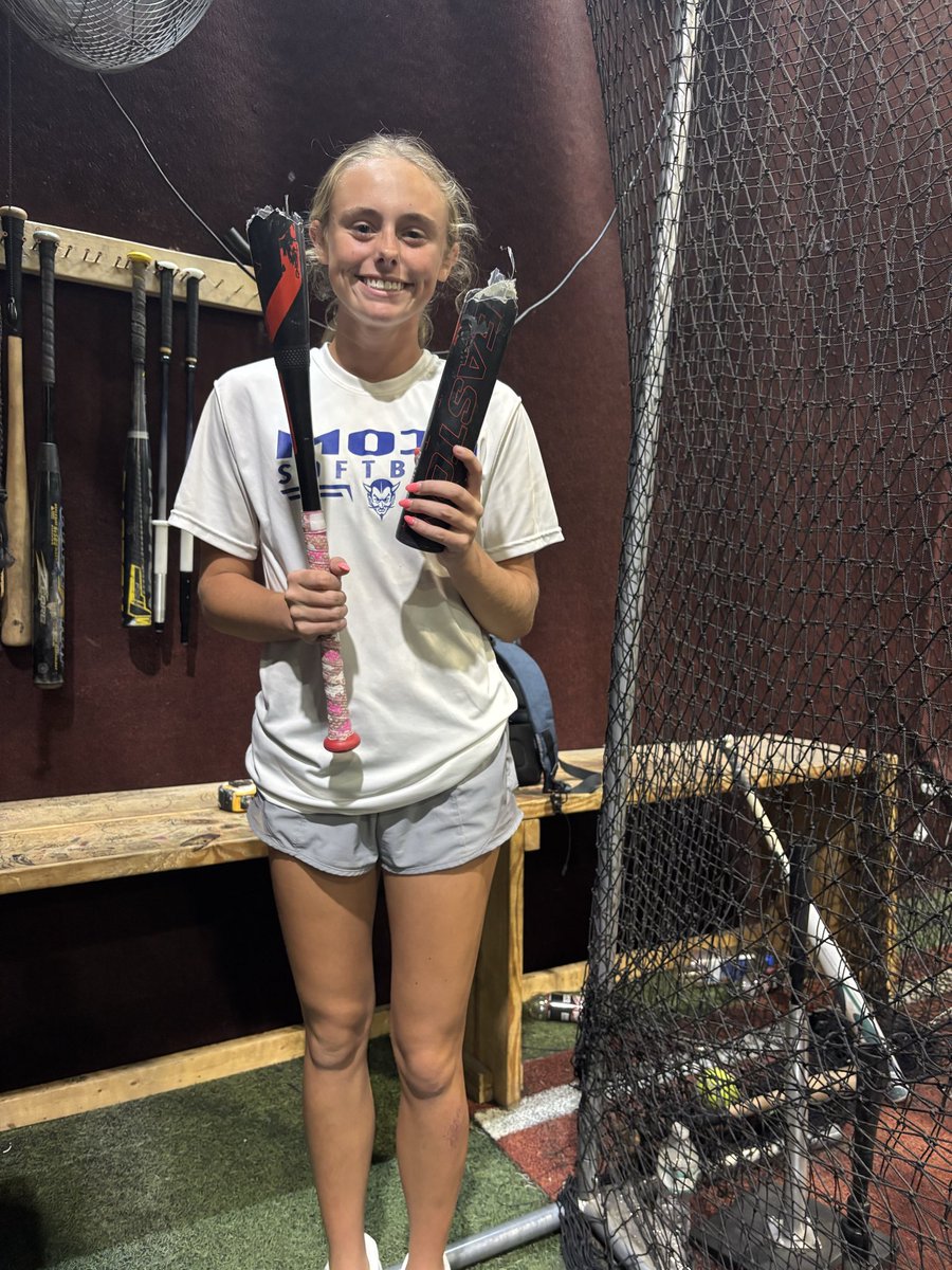 alexus_bowman16's tweet photo. Another great lessons tonight with @jeramie_burns . New bat hopefully coming soon! @Mustangs2028 https://t.co/q8jAvWAS47