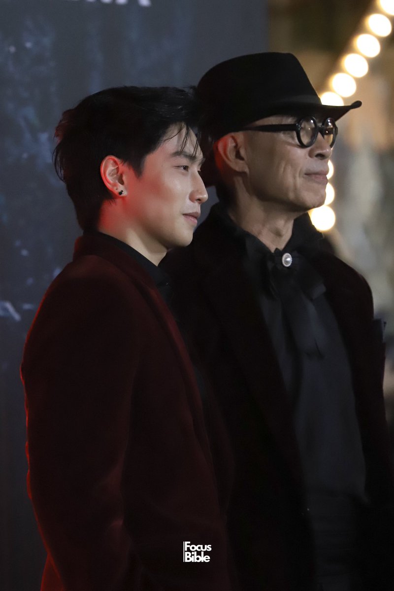 focusbible's tweet photo. มีใครยังมูฟออนจากงานเมื่อคืนไม่ได้บ้างคะ🥹 พี่แอดมินยังมูฟออนไม่ได้เลย~ เป็นอีกหนึ่งวันที่มีความสุขมากๆเลยค่ะ🥰🖤

SAMING THE WEREBEAST GALA X BIBLE 
#ธี่หยดสมิงเขาขวาง
#GALAธี่หยดสมิงเขาขวาง
꒰⁠ #BibleWichapas #bsumone @biblesumett ♡ ꒱ https://t.co/54DAc7V6x1