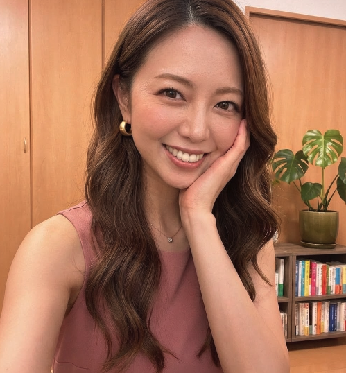 KeenoGiovanni's tweet photo. 無加工です...（すぐ消しますね）
 こう見るとやっぱ37歳ですよね...          こんなおばさんでも範囲内の人いますか？           

※年齢が出てるのでズーム禁止です https://t.co/A3V1SeYuIh