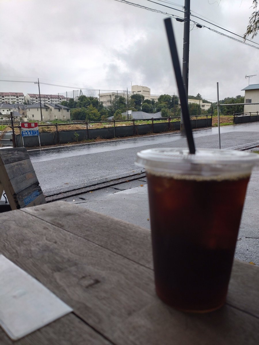 schwarz_cbw's tweet photo. 雨の日にのんびりコーヒー。
(  ◜௰◝   ) https://t.co/hX165ezfas
