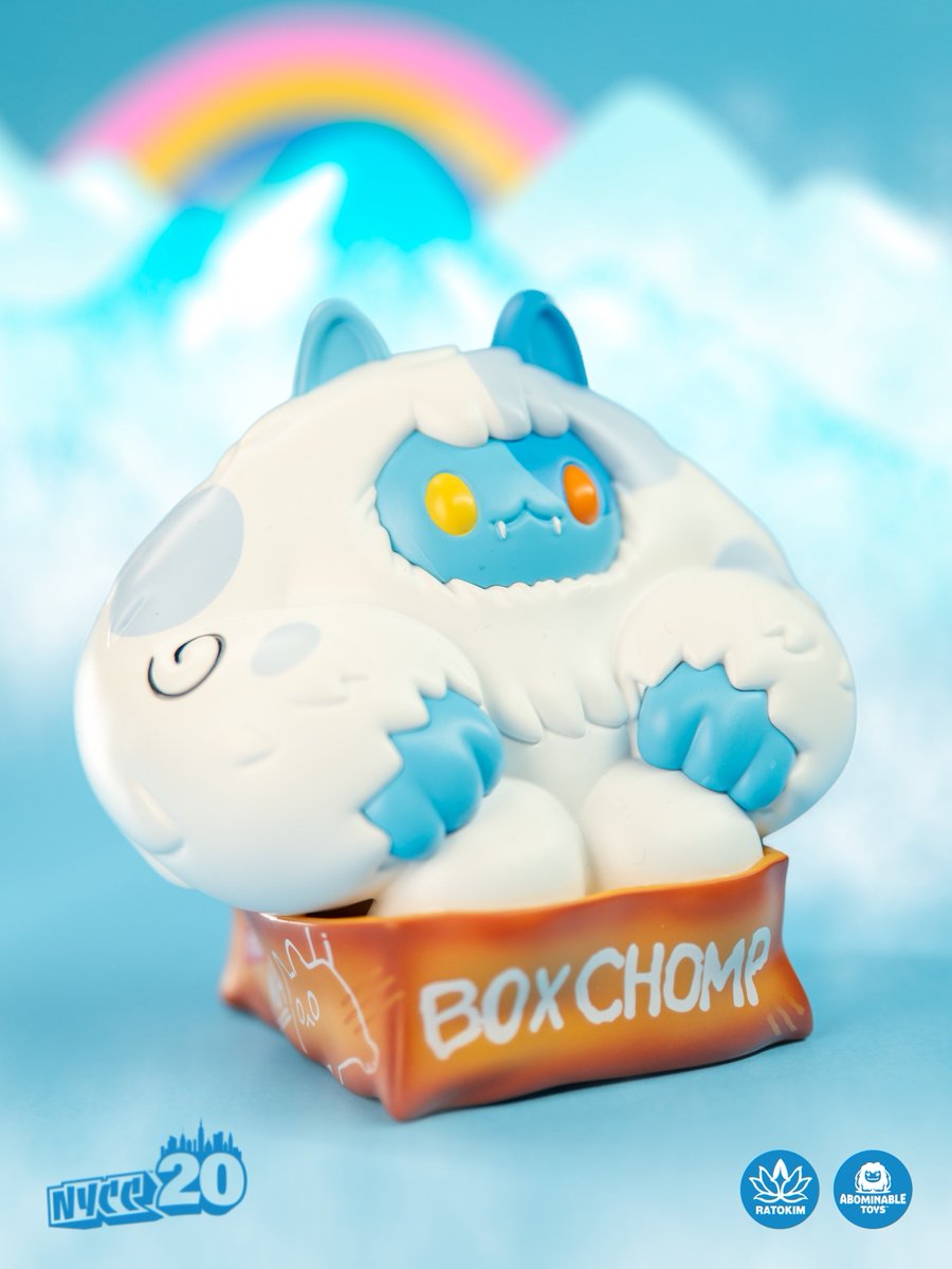 toysrevil's tweet photo. #TOYSTEVILTOYNEWS
"BOXCAT CHOMP" from @ratokimtoy X @AbominableToys debuts exclusively at #NewYorkComicCon via @myplasticempire Booth #2478

#NYCC2026 #toynews on #TOYSREVIL: https://t.co/kzn9tiIRqI

#RatoKim
#AbominableToys
#toysblog https://t.co/Ra0qo1fEwb