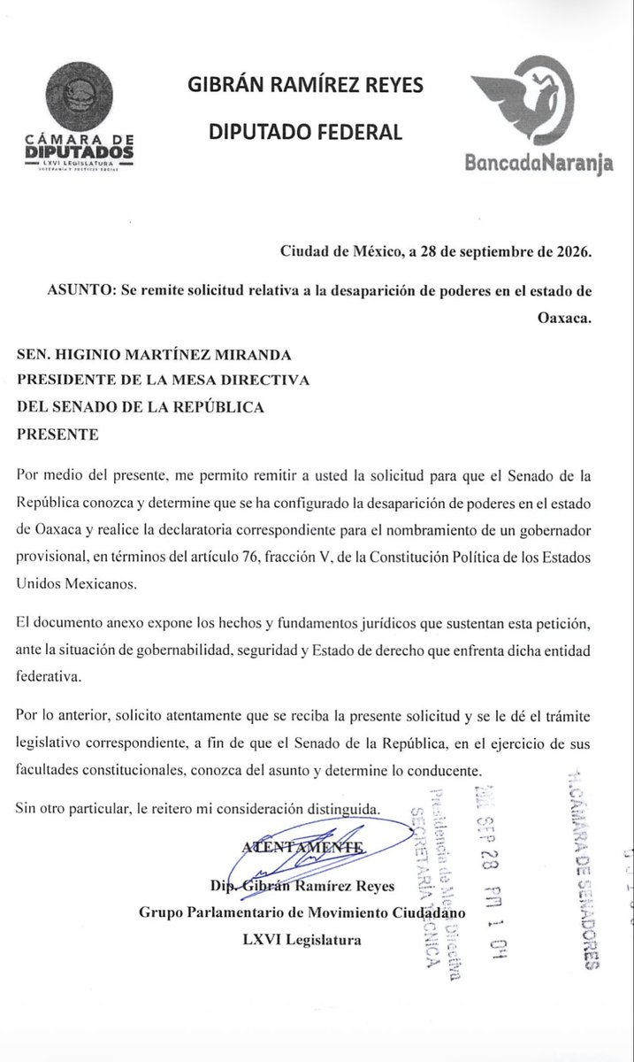 azucenau's tweet photo. 🟠El diputado de Movimiento Ciudadano, Gibrán Ramírez, presentó formalmente la solicitud para la declaración de desaparición de poderes en Oaxaca.

​Ramírez afirmó que su partido se posiciona como la principal alternativa opositora frente a la administración estatal para exigir un buen gobierno.