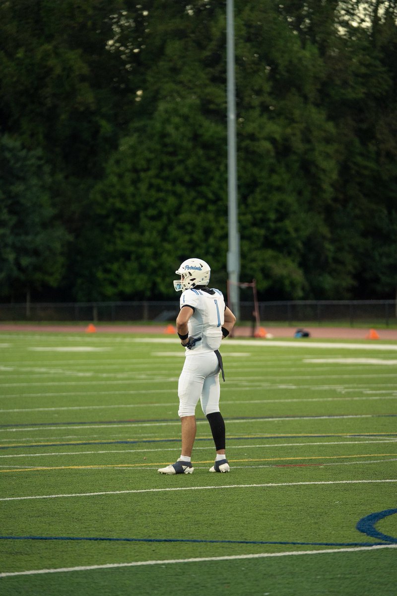 jackhmccorry's tweet photo. Check out my Midseason Highlights

6’2 205 
3⭐️ ATH
Yorktown HS(VA)
@mfarrellsports @VAQB8 @Ricoknowstiktok 

https://t.co/6MdjMMxZCn https://t.co/PDsvU0yveQ