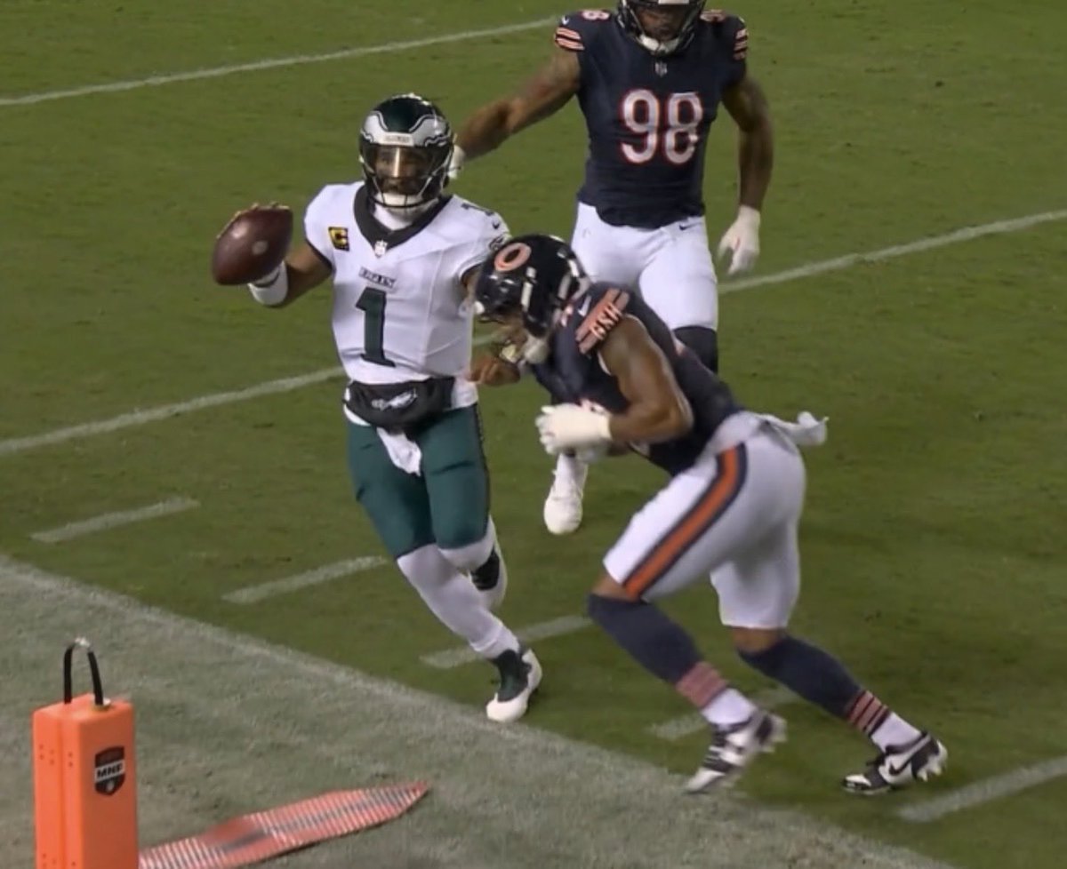 BSPN1000's tweet photo. @NFL_DovKleiman You don’t know ball idiot. https://t.co/3ORLRd1zZz
