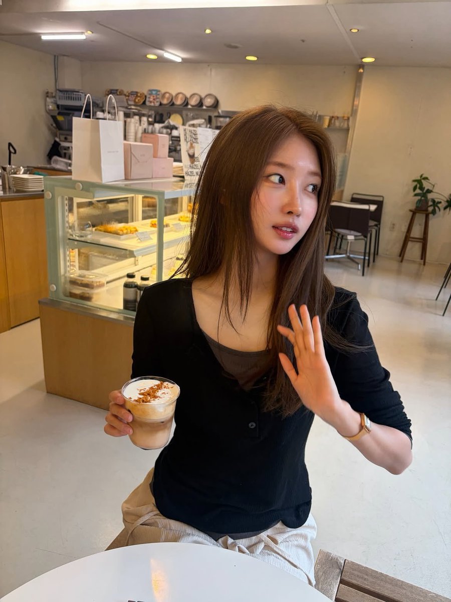 ssihyeom's tweet photo. https://t.co/ISyBUqOB5u♪ coffee in the morning as a form of manifestation to have a better day today. Not bad, eh? https://t.co/NUewvGIL8r