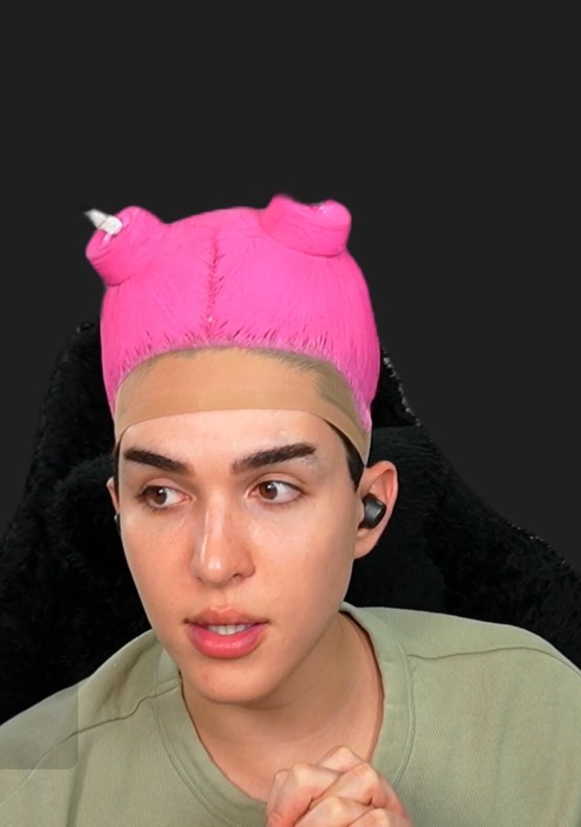patoxinhaa's tweet photo. É sobre entrar atrasada na live da Ismeiow https://t.co/wl9GjqLvdy
