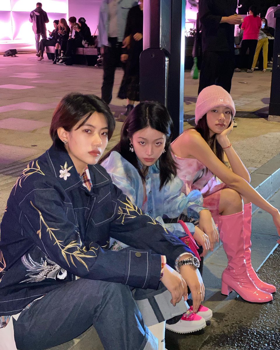 evansking11's tweet photo. 他人の評価ではなく、自分の心の声を信じて歩いていこう。ふとそんなことを考えた。 ✨
WYv https://t.co/kCd7rtXZMr
