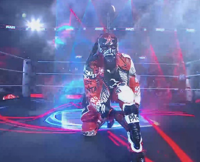 FadeAwayMedia's tweet photo. PENTA HAS “PAC” ON HIS BOOTS ❤️

What a beautiful moment man. 

#WWERAW https://t.co/YEUSUJznJY