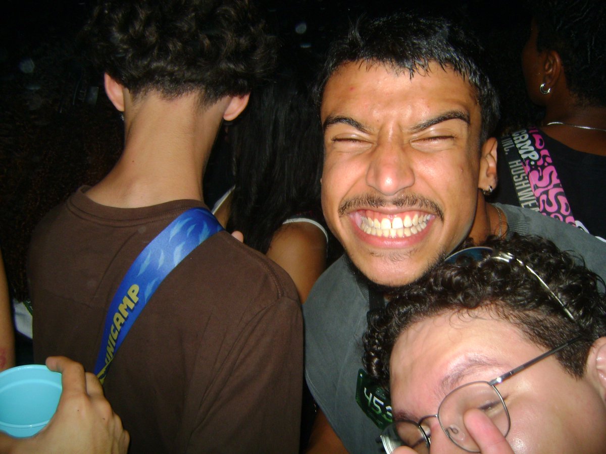 Arthur41811500's tweet photo. Festa estranha com gente esquisita e meu pedaço de pertubação @sujkw https://t.co/sFhYJijKPI