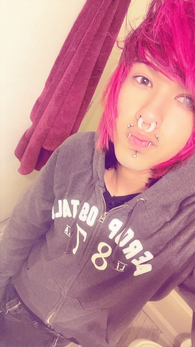 bodymodify_'s tweet photo. i really miss my pink hair woww #faggot #gay #dihpressed https://t.co/f7PJ7uhyct