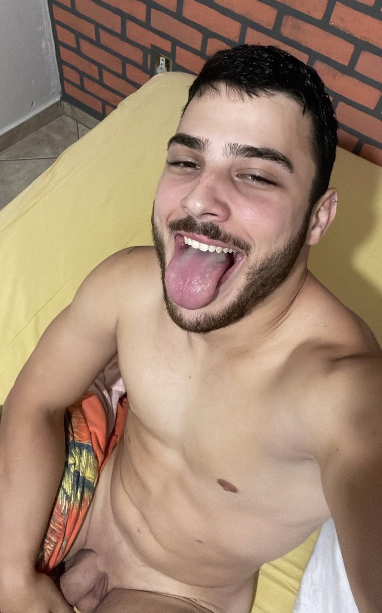 _nhenheteiro's tweet photo. Famosinho do Instagram 🥹🥵 
PARTE 2 (com gozada 💦)
#Vazados #Punheta #PINTOSAWARDS #Nudes #TrocoNudes #Goon #Putinho #Gooner #Roludo #Puto #Macho #Gozada #PINTOSAWARD https://t.co/qTwJreFoxy