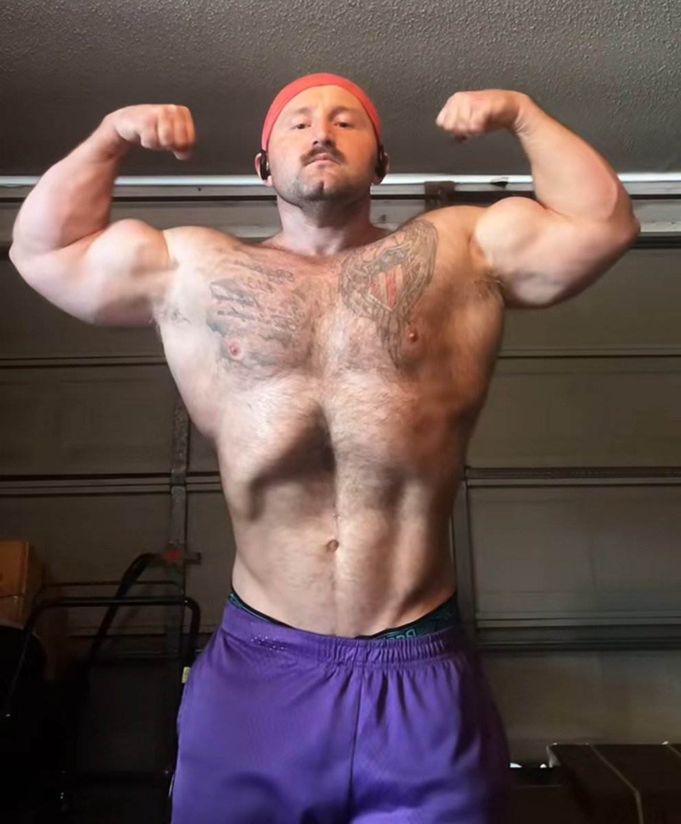 mymusclemen's tweet photo. This MAGA muscle master on Tiktok. 

 Hates it when gay guys goon over him in the comments, but loves to put them in their place. https://t.co/xXaX6TXR8L