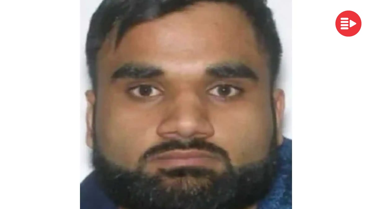JioNews's tweet photo. The FBI added gangster Satinderjeet Singh (Goldy Brar) to its 'Ten Most Wanted Fugitives' list with a $1M reward. As North American leader of the Lawrence Bishnoi syndicate, he faces federal RICO, extortion, and drug charges in LA for violent crimes across the US and Canada. Authorities warn he is armed, dangerous, and an escape risk.

#JioNews #Crime #USA #GoldyBrar #SatinderjeetSingh

Image Credit: ANI