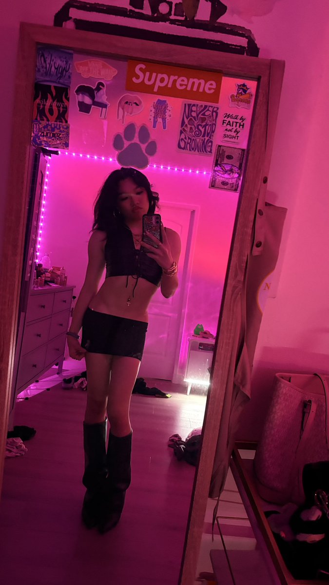 bodyodyy69's tweet photo. face reveal🫣👀 https://t.co/s3Bin9JAIU