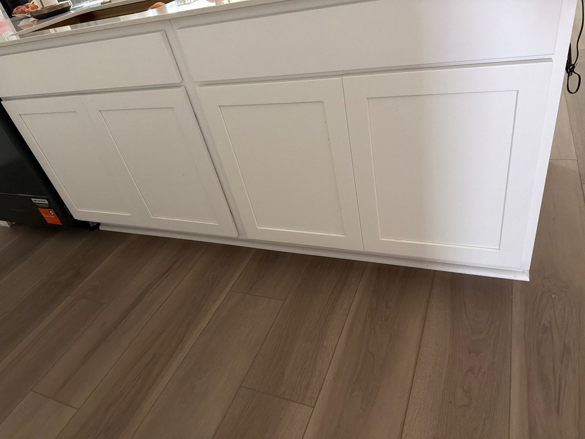johnjessupjr's tweet photo. New drawer pulls and door handles, fresh new look. 🔧 Check out the before and after!
Like and follow for more home updates. DM Dressed Up By Jessup LLC for a free estimate. #HomeImprovement #JacksonvilleFL https://t.co/395izFpgHv