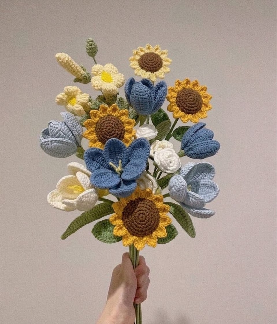 sunflowerchives's tweet photo. crochet flower bouquets https://t.co/09rpm02EBu