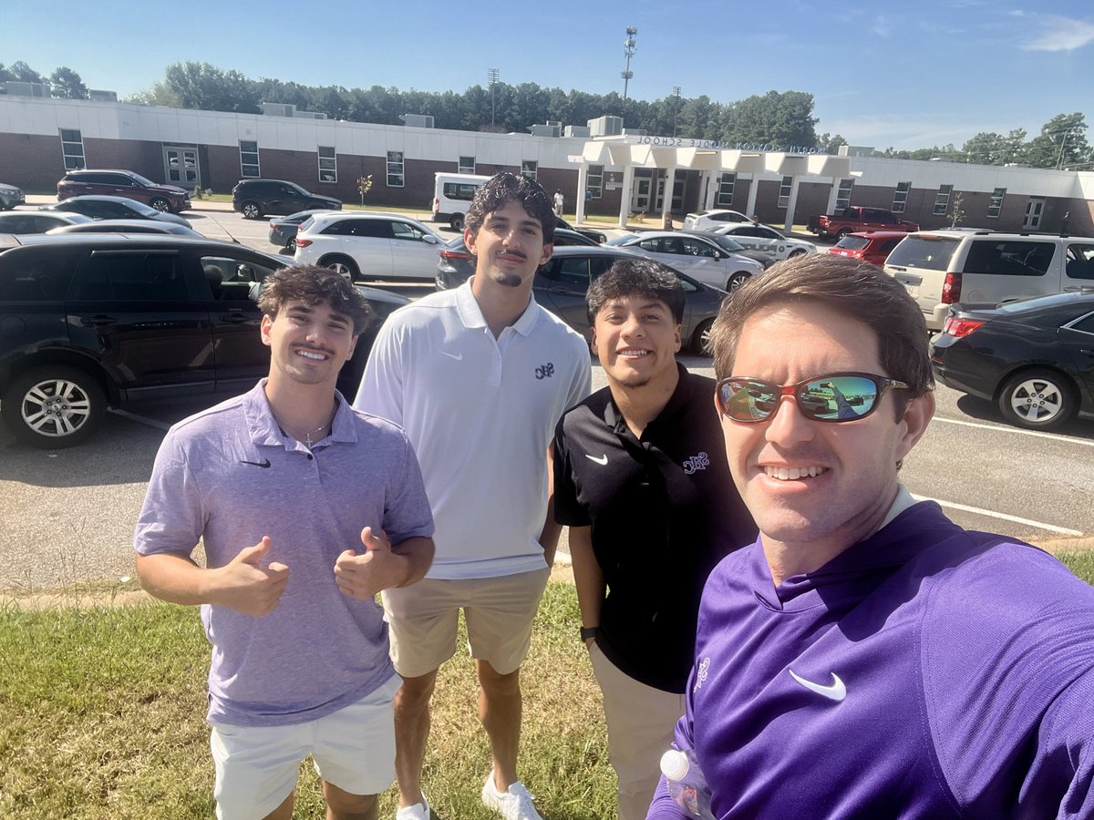 coachjohnredman's tweet photo. The Ballin🏀Badgers at the The SIAC Basketball Media Day Community Service event SERVING OTHERS! Head Up, Keep Going, &amp; Go Badgers… 🟣⚜️⚫ #FamilyFirst #FastFearless https://t.co/aXG6wv8Kj8