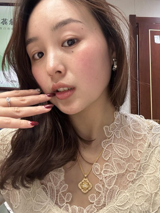 julie67vs8's tweet photo. 本人92年 已婚微寡 教培行业 第一次在 X 尝试约线下，接触x不久，属于刚入圈，会有人喜欢吗？
要求：
1，不打扰生活和工作
2，能接受一个月见五次以上
3,有套路的别来，不网恋不玩股票
4,带素质，没素质会拉黑
有一样刚刚翻墙出来的吗？点个赞交个朋友（私信随缘回复） https://t.co/HL92Q5nDVR
