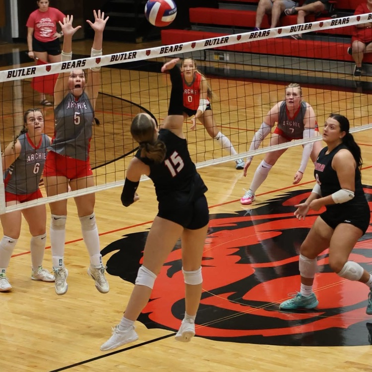 ButlerHSBears's tweet photo. The JV and Varsity Lady Bears both picked up wins at Stockton tonight in straight sets. The C team continues to show improvement but came up a little short against Stockton's JV. https://t.co/El9sHklfZG
